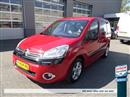  Benzine, 1598cc, 88kW, Handgeschakeld, MPV, Rood, 5-deurs