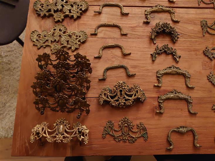 Grote foto 18 19de eeuwse ornamenten en meubelbeslag. antiek en kunst overige in antiek gebruiksvoorwerpen