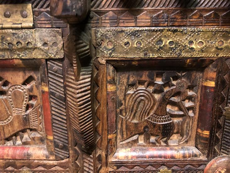 Grote foto indiase antique kast antiek en kunst kasten