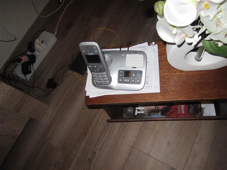 Grote foto gegaste direct telefoon telecommunicatie draadloze handsets
