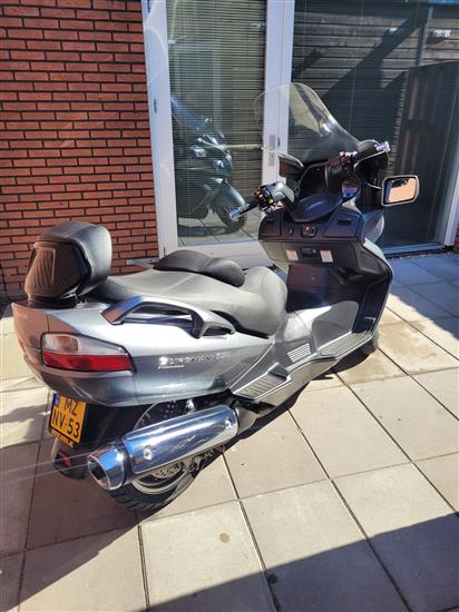 Grote foto suzuki burgman 650 executive. motoren suzuki