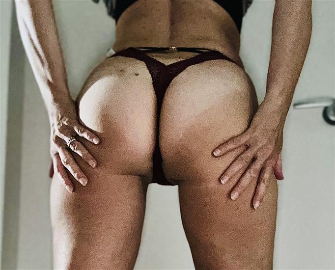 Grote foto gedragen slipje of string met foto en evt filmpje erotiek lingerie overige